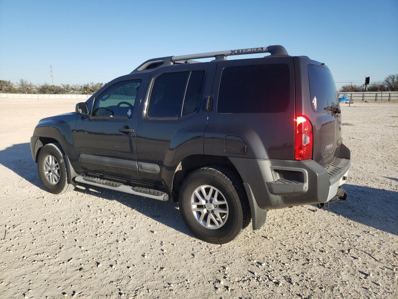2015 Nissan XTerra VIN 5N1AN0NW4FN652534 Copart auction photo, side damage thumbnail 2