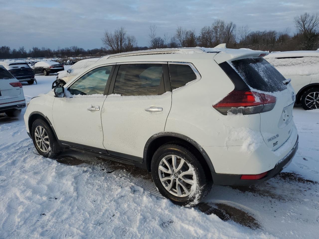 2020 Nissan Rogue VIN KNMAT2MV4LP522557 Copart auction photo, front end damage thumbnail 2