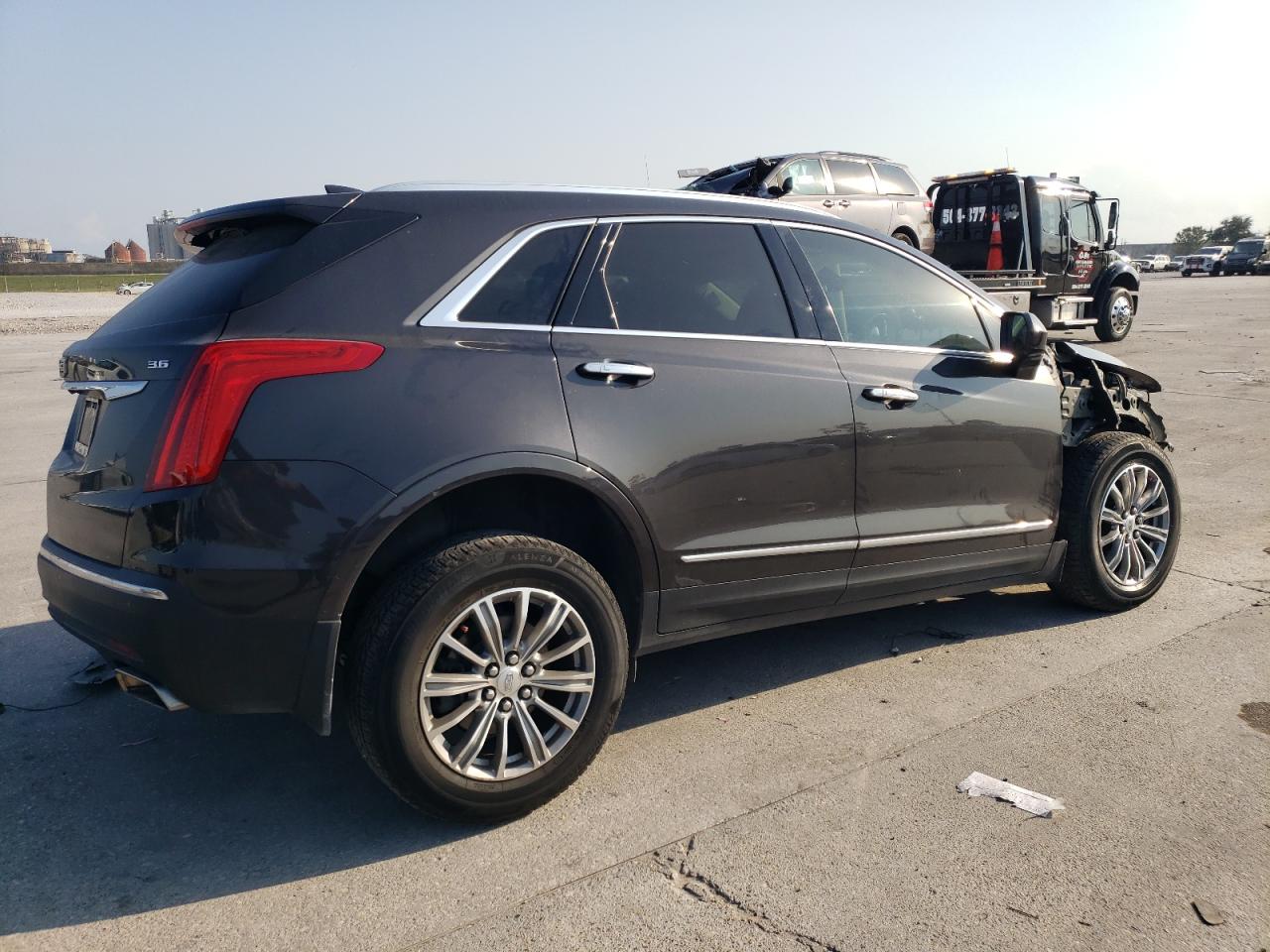 2017 Cadillac XT5 VIN 1GYKNBRS4HZ107659 Copart auction photo, front end damage thumbnail 3