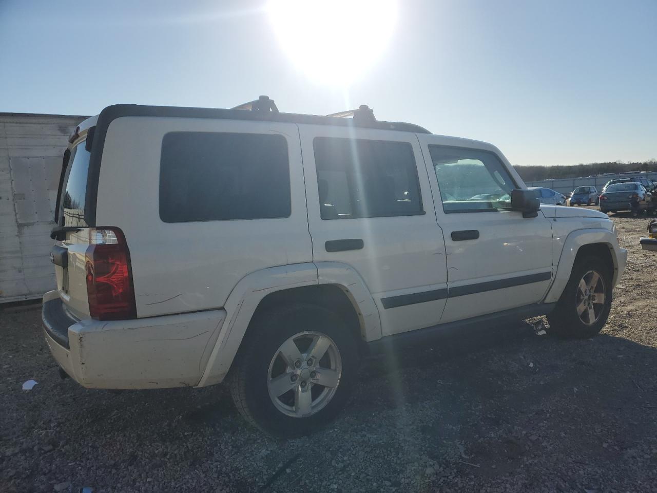 2006 Jeep Commander VIN 1J8HG48K36C272523 Copart auction photo, front end / rear end damage thumbnail 3