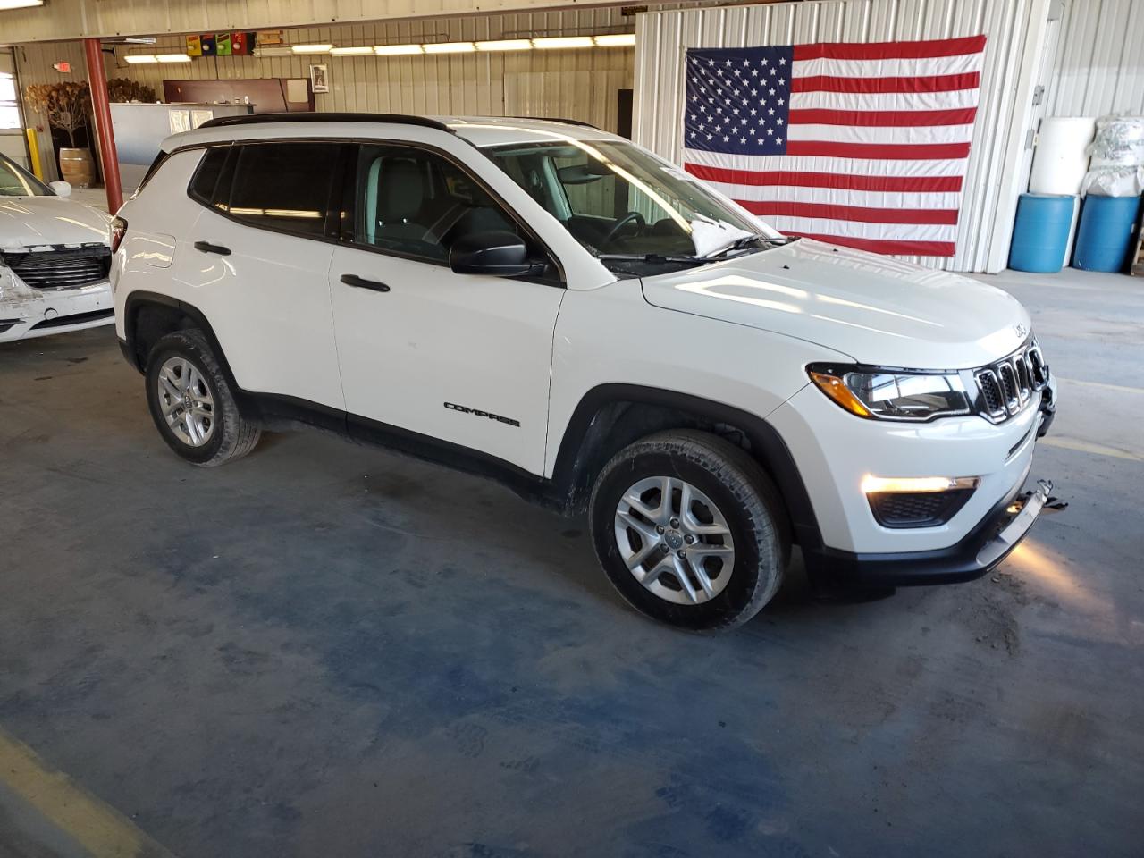 2019 Jeep Compass VIN 3C4NJDAB7KT638973 Copart auction photo, front end damage thumbnail 4