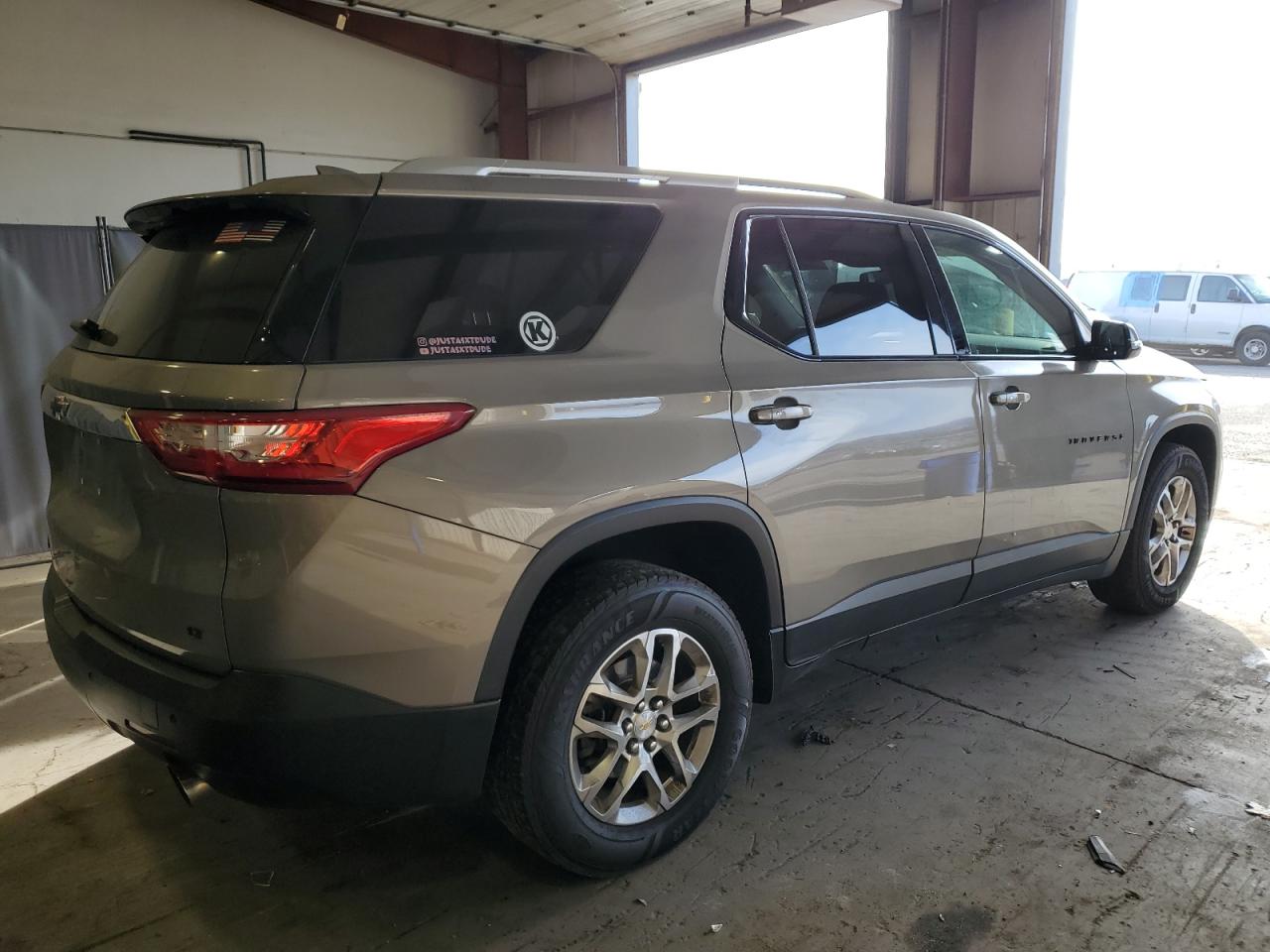 2018 Chevrolet Traverse VIN 1GNEVGKW4JJ192012 Copart auction photo, front end / side damage thumbnail 3
