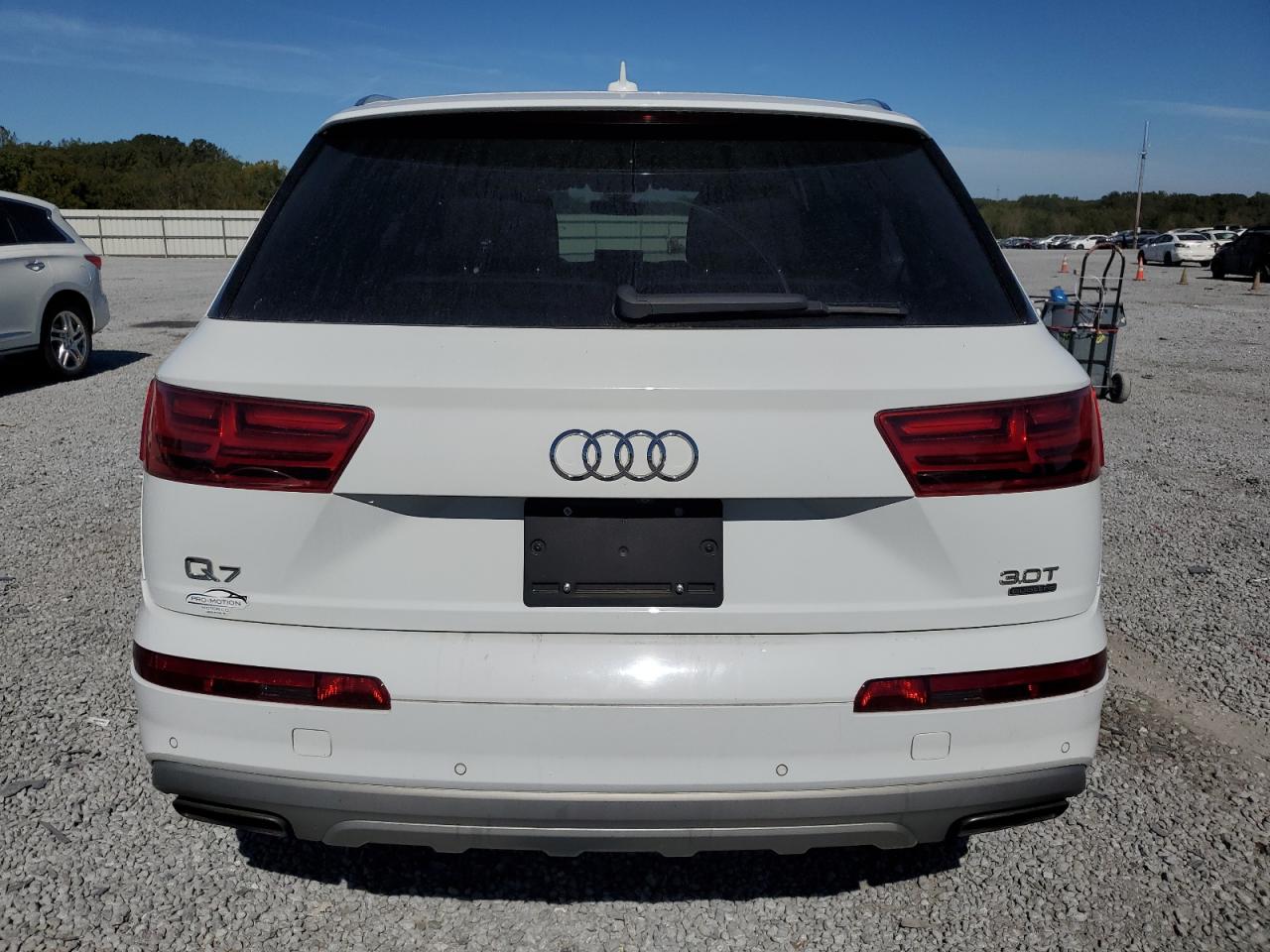 2017 Audi Q7 VIN WA1LAAF71HD026187 Copart auction photo, front end damage thumbnail 6