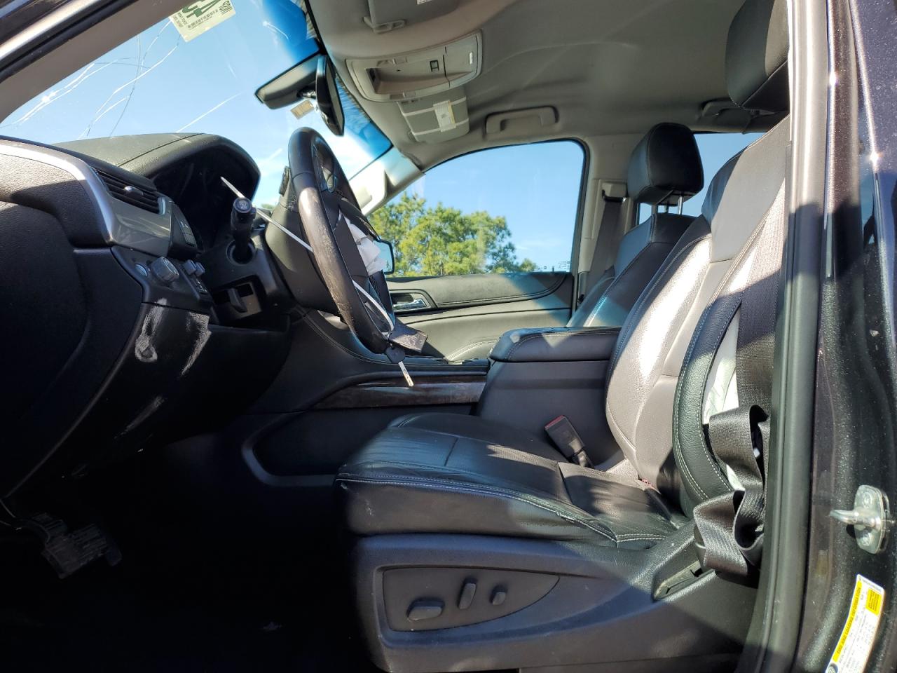 2017 Chevrolet Tahoe VIN 1GNSCAKC4HR255505 Copart auction photo, front end / side damage thumbnail 7