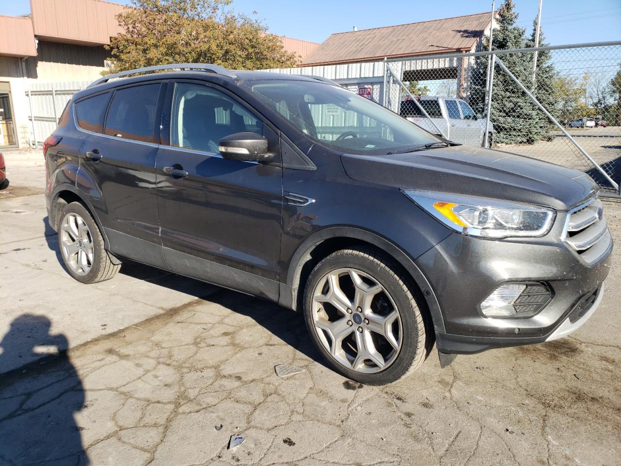 2019 Ford Escape VIN 1FMCU9J94KUA70224 Copart auction photo, front end / side damage thumbnail 4