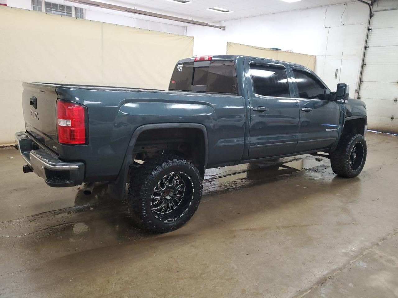2017 GMC Sierra VIN 3GTU2MEC1HG283845 Copart auction photo, front end / minor dent/scratches damage thumbnail 3