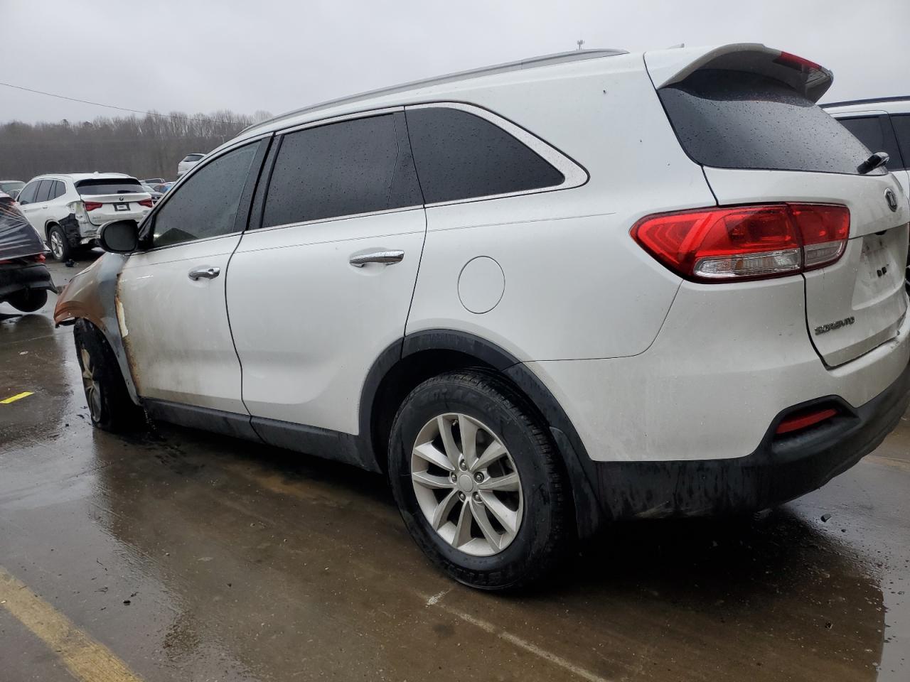 2016 KIA Sorento VIN 5XYPG4A32GG009118 Copart auction photo, burn damage thumbnail 2