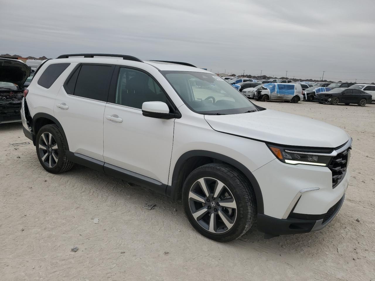 2024 Honda Pilot VIN 5FNYG1H70RB002528 Copart auction photo, rear end / minor dent/scratches damage thumbnail 4