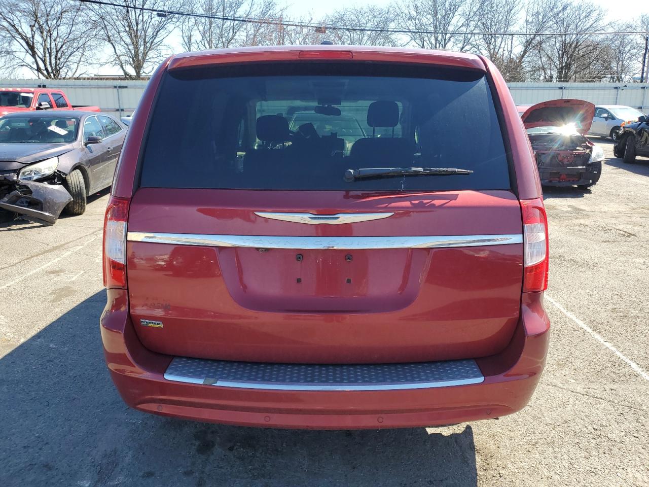 2011 Chrysler Town & Country VIN 2A4RR5DG4BR735665 Copart auction photo, front end / rear end damage thumbnail 6