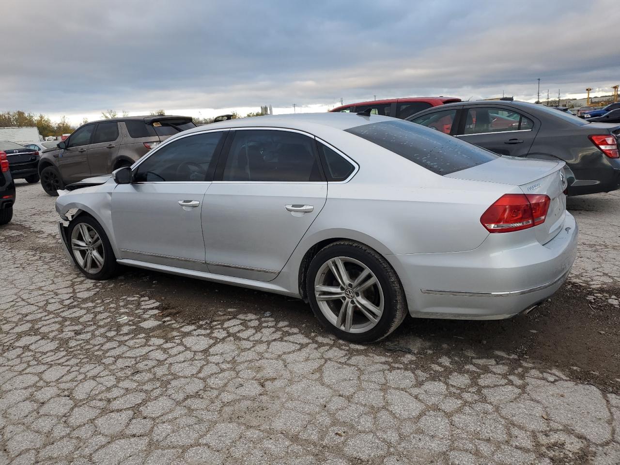 2015 Volkswagen Passat VIN 1VWCV7A33FC003303 Copart auction photo, front end / mechanical damage thumbnail 2