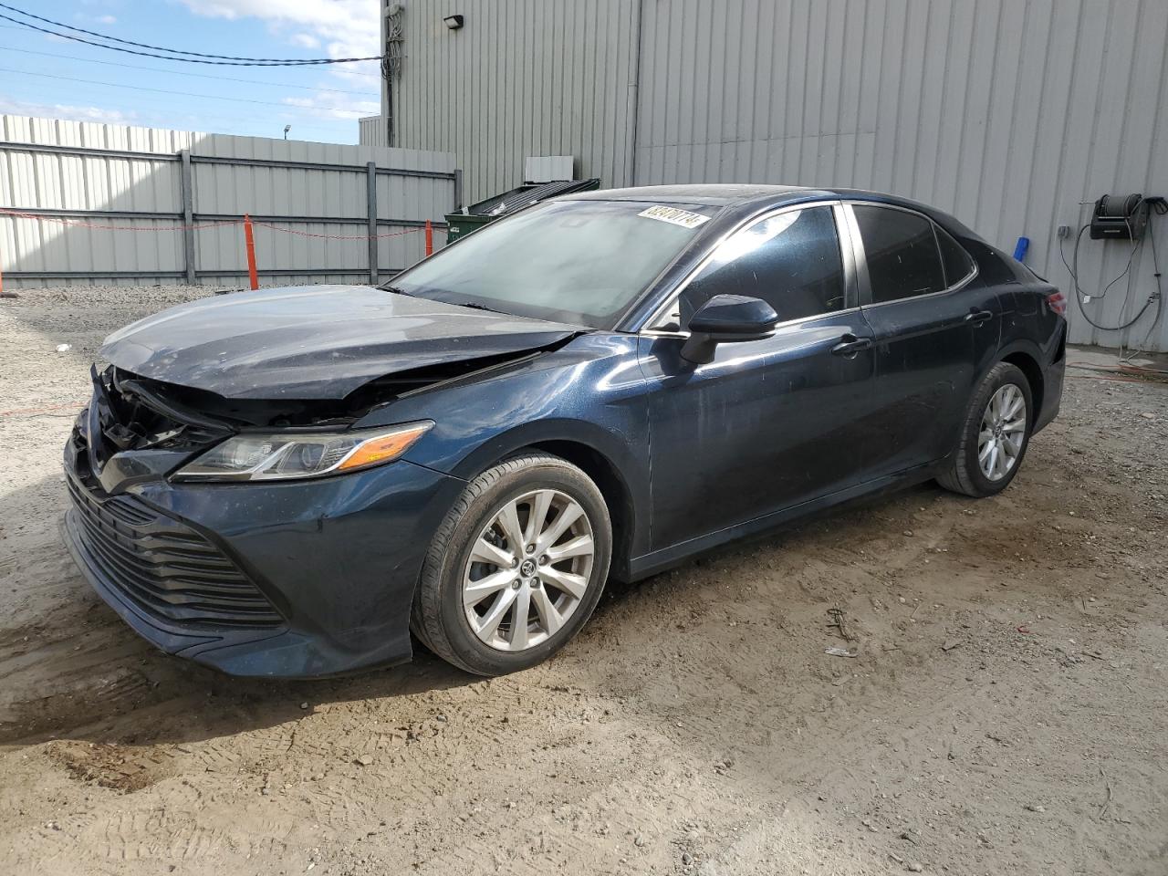 2018 Toyota Camry VIN 4T1B11HK4JU550972