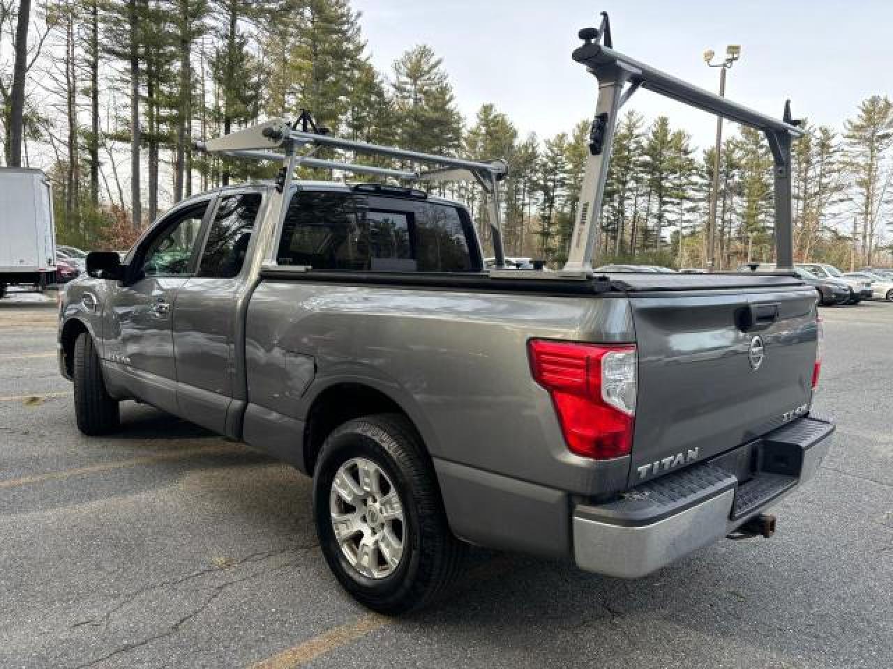 2017 Nissan Titan VIN 1N6AA1C80HN538220 Copart auction photo, normal wear damage thumbnail 3