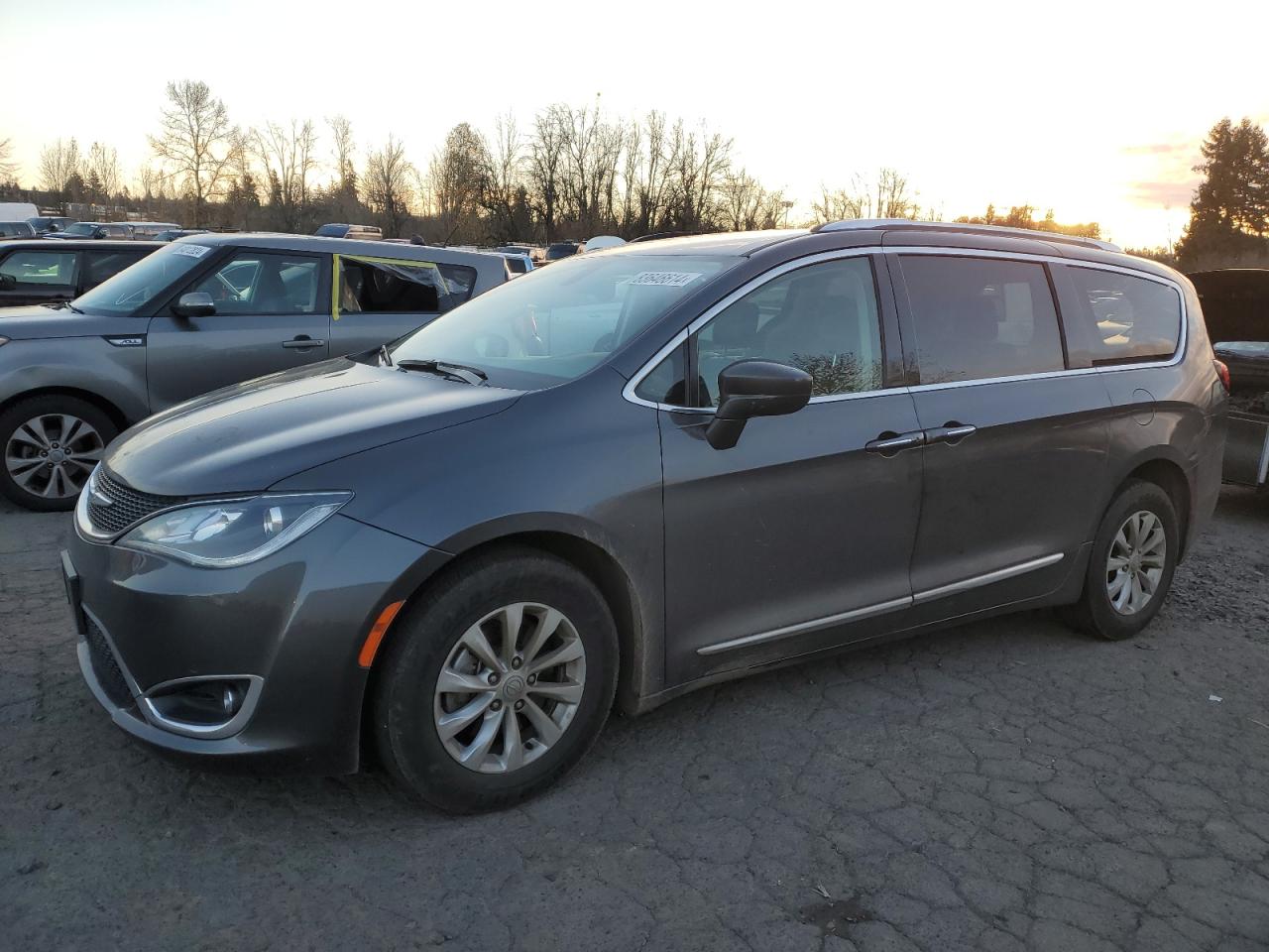 2019 Chrysler Pacifica VIN 2C4RC1BG2KR652240