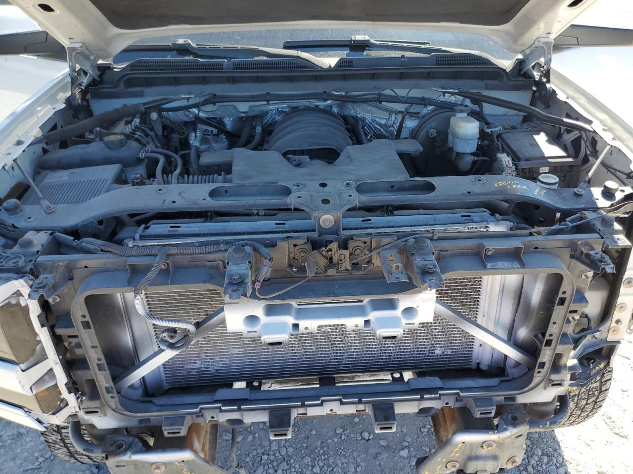 2016 Chevrolet Silverado VIN 3GCUKREC6GG137159 Copart auction photo, front end / minor dent/scratches damage thumbnail 11