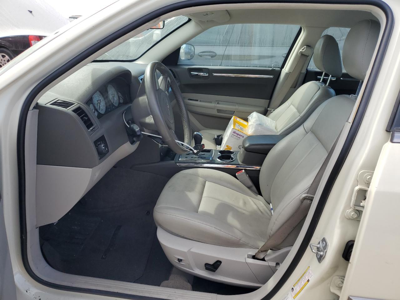 2010 Chrysler 300 VIN 2C3CA5CV7AH115744 Copart auction photo, water/flood damage thumbnail 7