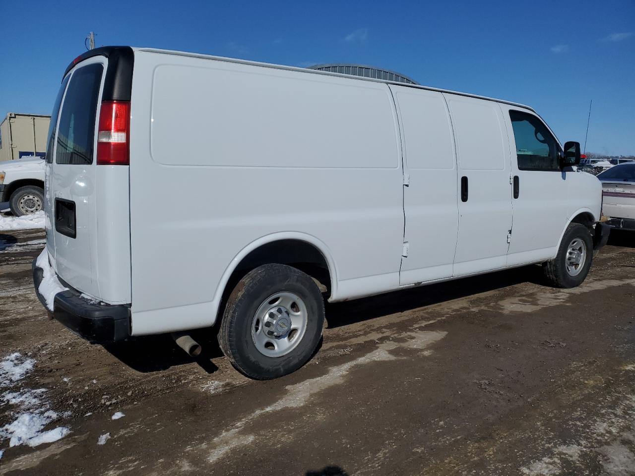 2014 Chevrolet Express VIN 1GCWGGFA9E1105801 Copart auction photo, front end damage thumbnail 3