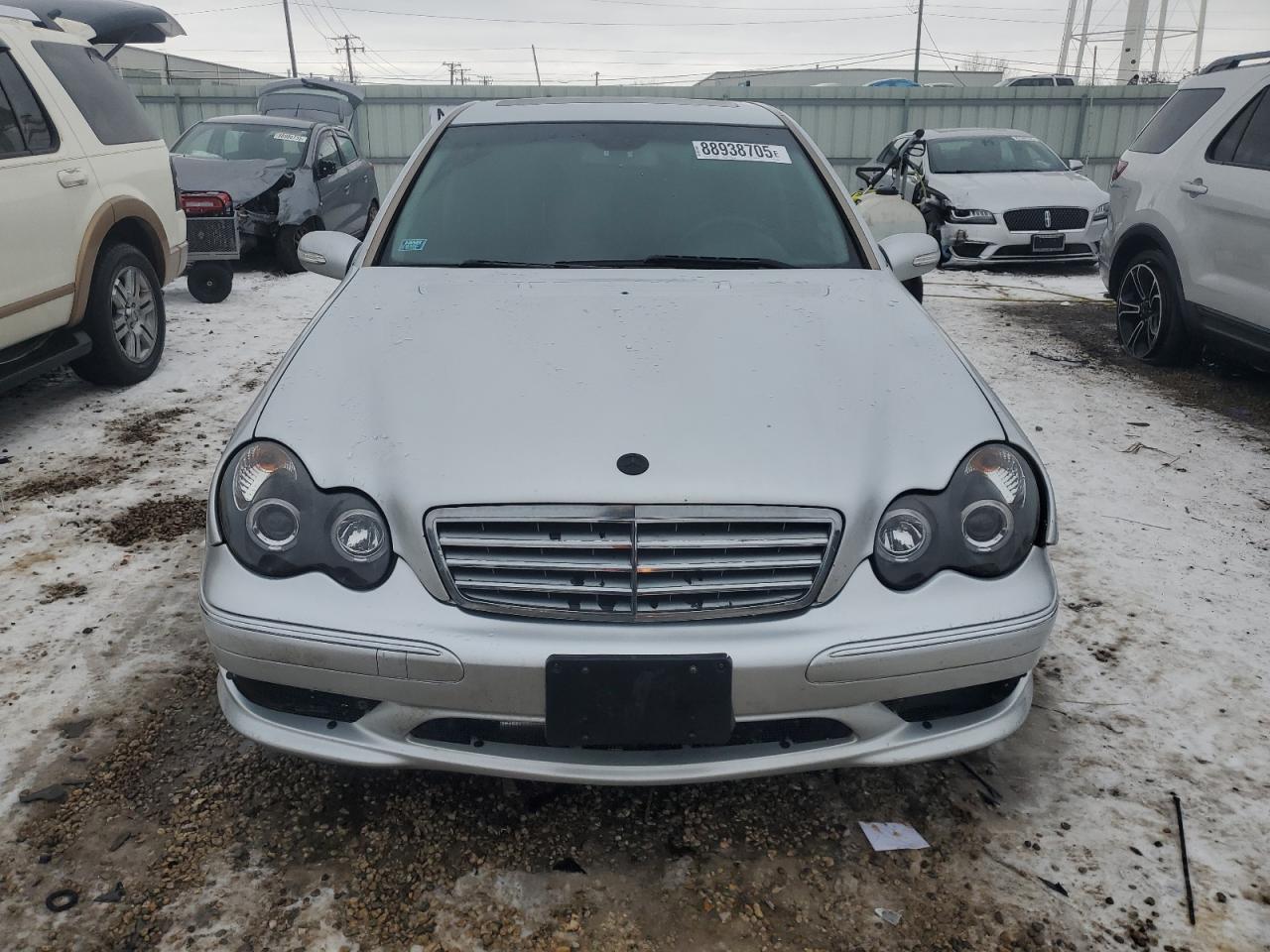 2007 Mercedes-Benz C-klasse VIN WDBRF92H37F876449 Copart auction photo, front end damage thumbnail 5