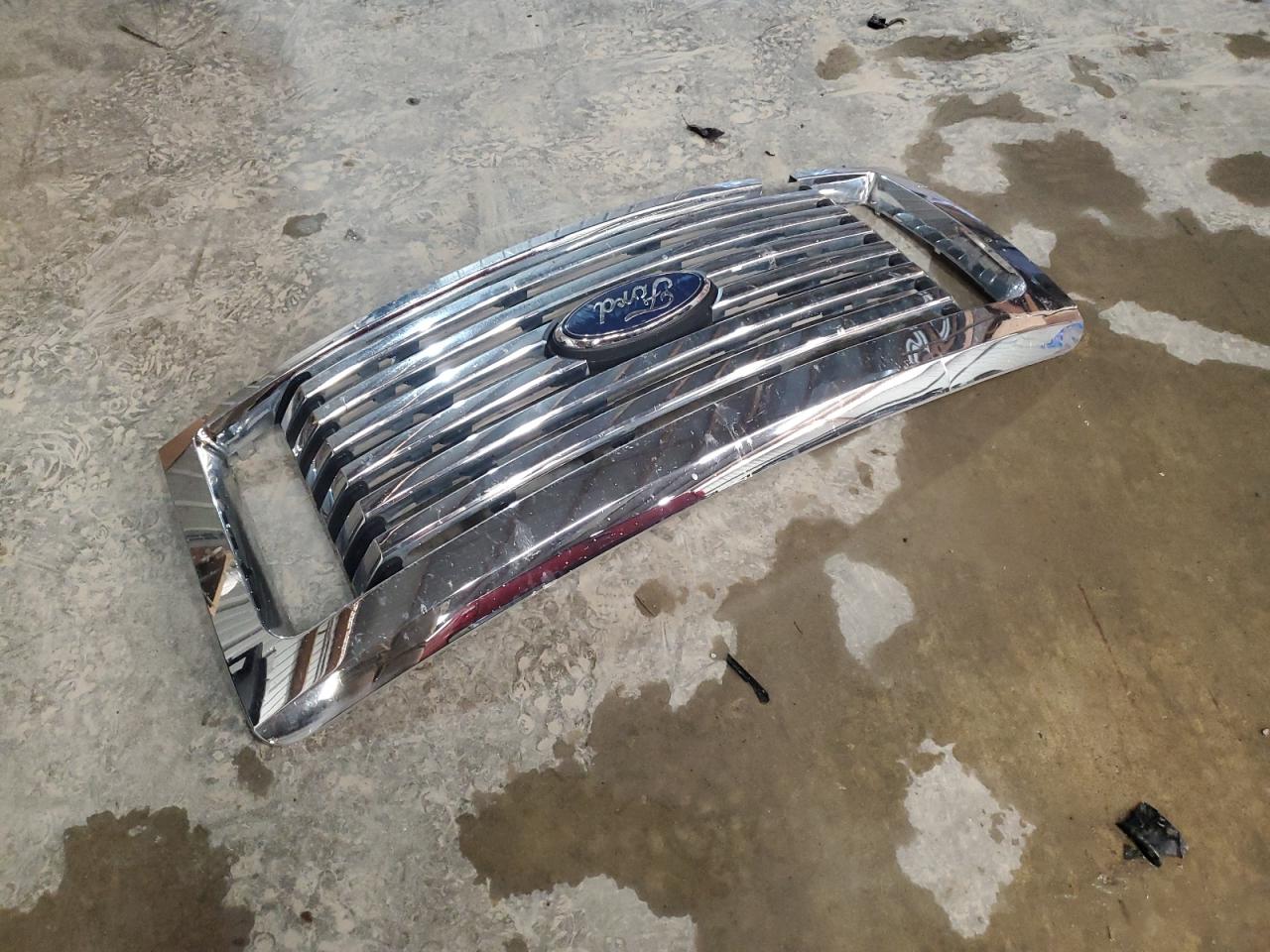 2009 Ford F250 VIN 1FTSW21R79EB30678 Copart auction photo, front end / undercarriage damage thumbnail 14