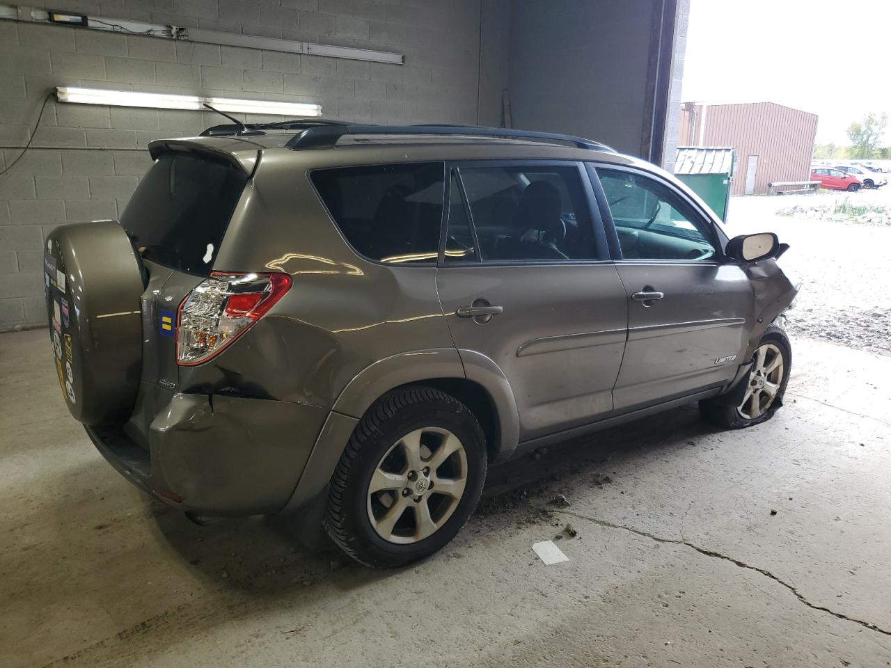 2011 Toyota RAV 4 VIN 2T3DF4DV2BW163826 Copart auction photo, front end / rear end damage thumbnail 3