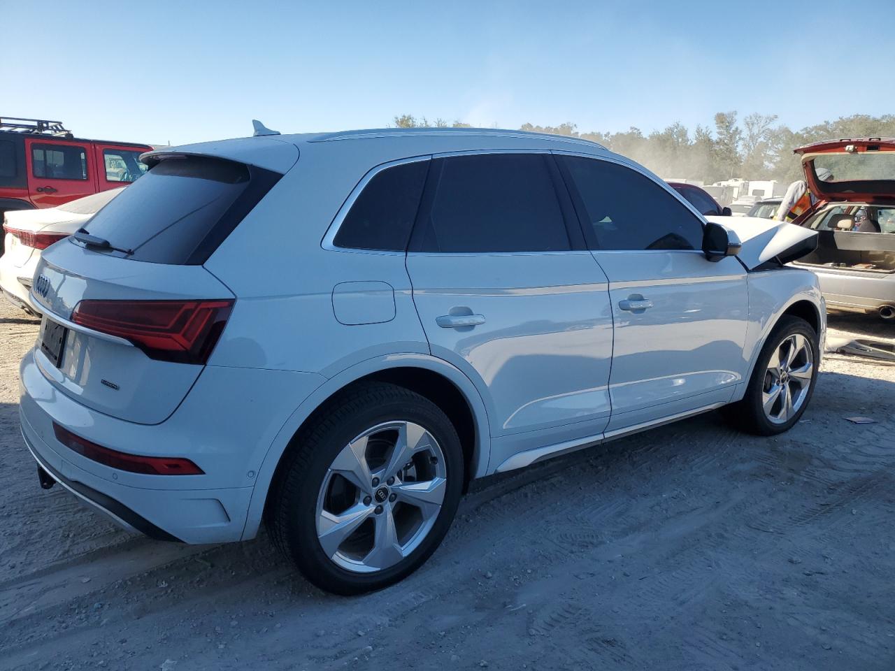 2021 Audi Q5 VIN WA1CAAFY7M2102509 Copart auction photo, front end damage thumbnail 3