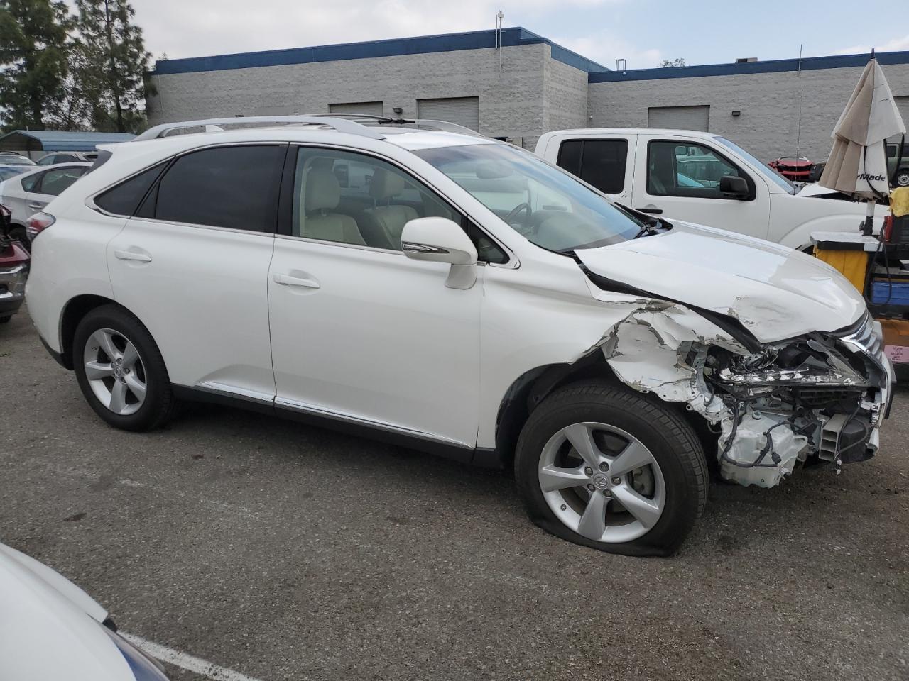 2015 Lexus RX VIN JTJZK1BAXF2423014 Copart auction photo, front end / side damage thumbnail 4