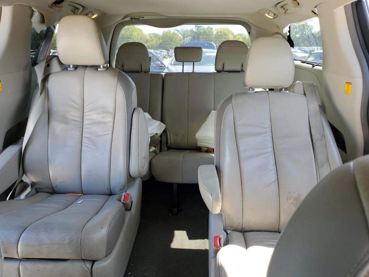 2012 Toyota Sienna VIN 5TDDK3DC6CS035595 Copart auction photo, front end damage thumbnail 10