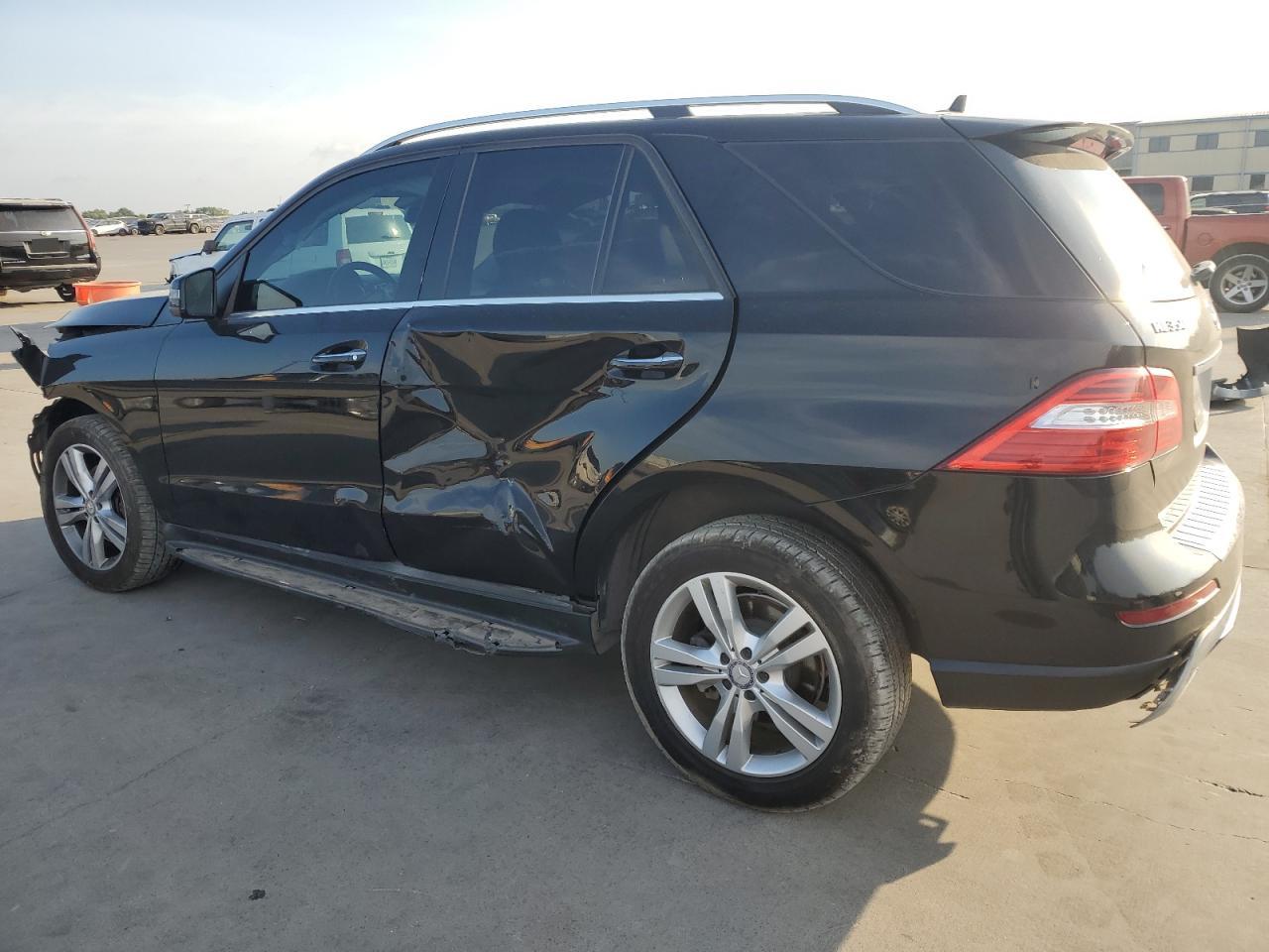 2014 Mercedes-Benz M-klasse VIN 4JGDA5JB7EA404728 Copart auction photo, all over damage thumbnail 2