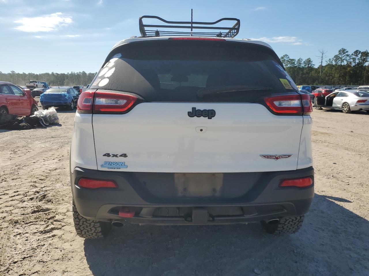 2016 Jeep Cherokee VIN 1C4PJMBS9GW235991 Copart auction photo, front end damage thumbnail 6