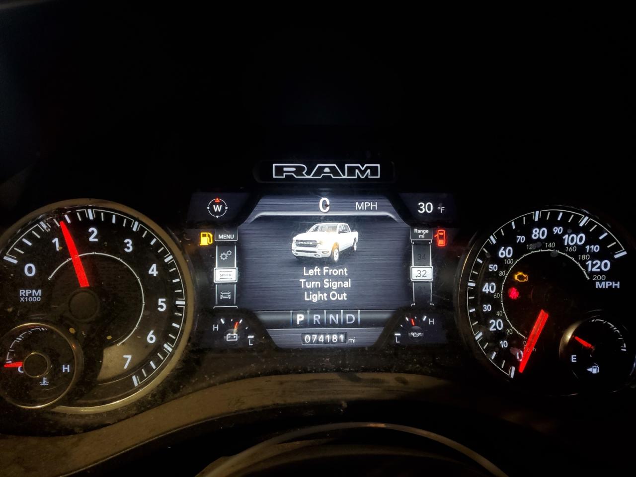 2019 RAM 1500 VIN 1C6SRFFTXKN784333 Copart auction photo, front end / minor dent/scratches damage thumbnail 9