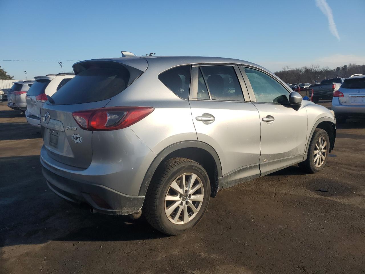 2015 Mazda CX-5 VIN JM3KE4CY5F0437821 Copart auction photo, front end / side damage thumbnail 3