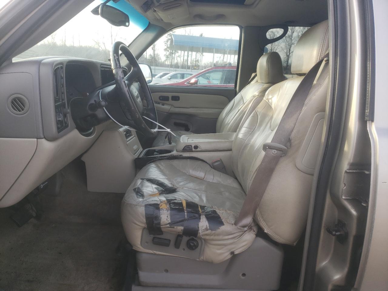 2000 GMC Yukon VIN 3GKFK16T8YG139963 Copart auction photo, front end / minor dent/scratches damage thumbnail 7