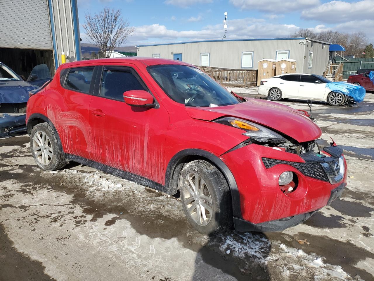 2015 Nissan Juke VIN JN8AF5MVXFT558522 Copart auction photo, front end / side damage thumbnail 4