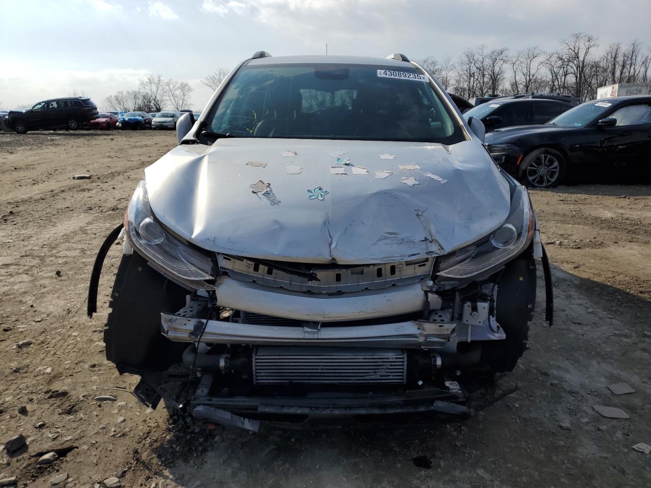 2018 Chevrolet Tracker VIN KL7CJPSB2JB713387 Copart auction photo, front end damage thumbnail 5