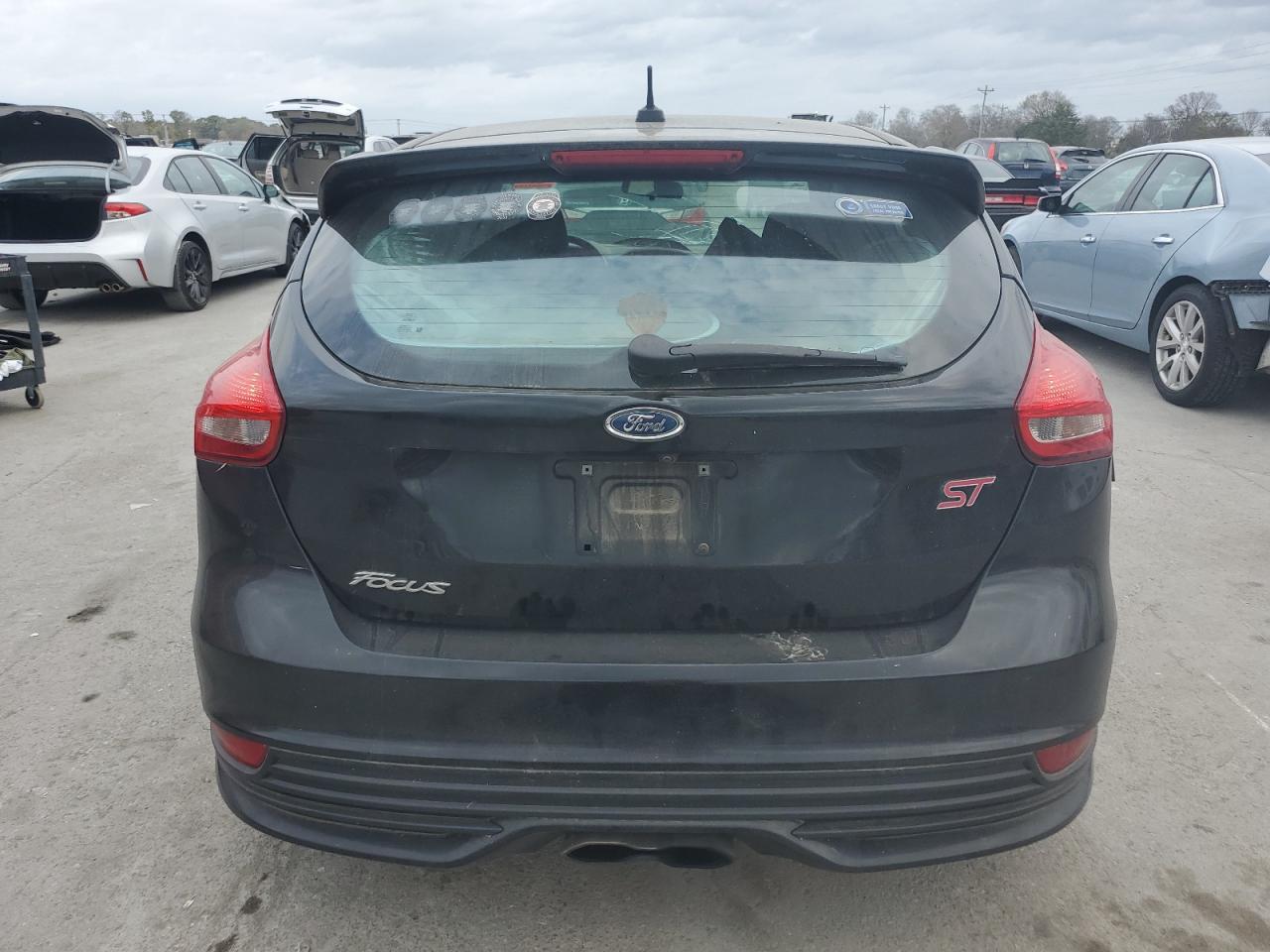2017 Ford Focus VIN 1FADP3L9XHL265310 Copart auction photo, front end damage thumbnail 6