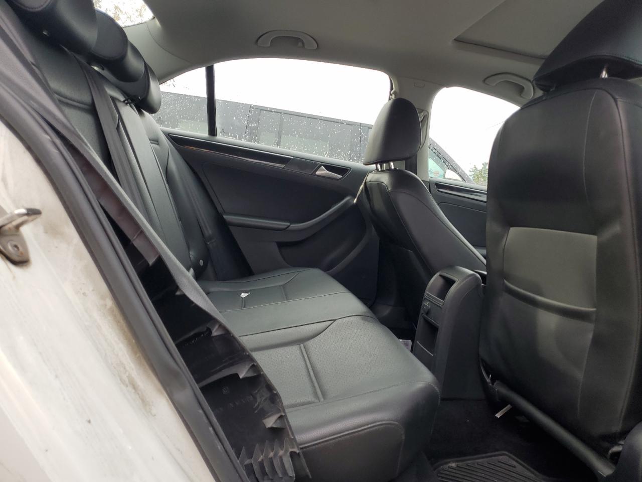 2017 Volkswagen Jetta VIN 3VWL17AJ3HM388390 Copart auction photo, front end / minor dent/scratches damage thumbnail 10