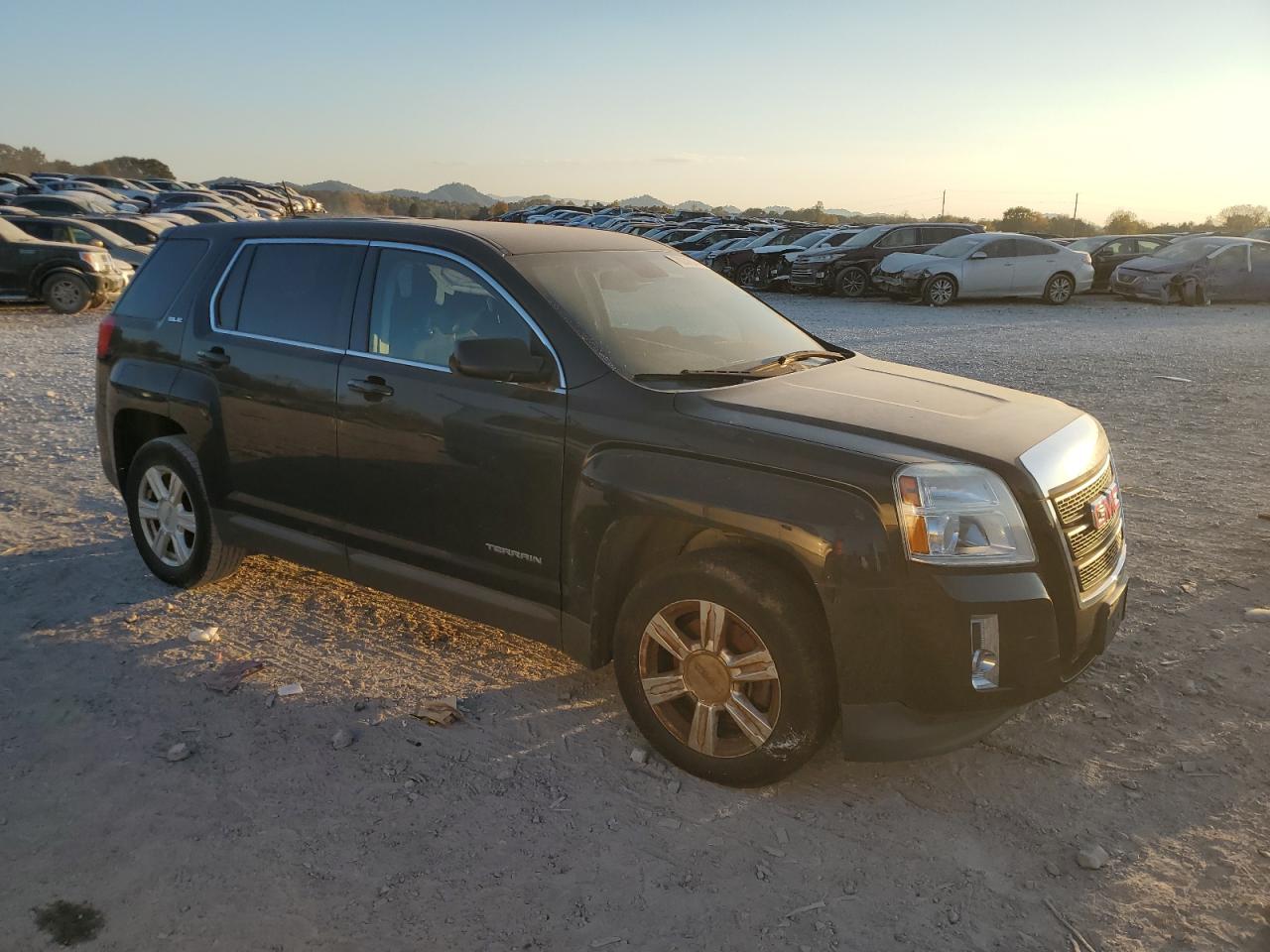 2015 GMC Terrain VIN 2GKFLVEK5F6334084 Copart auction photo, normal wear / mechanical damage thumbnail 4