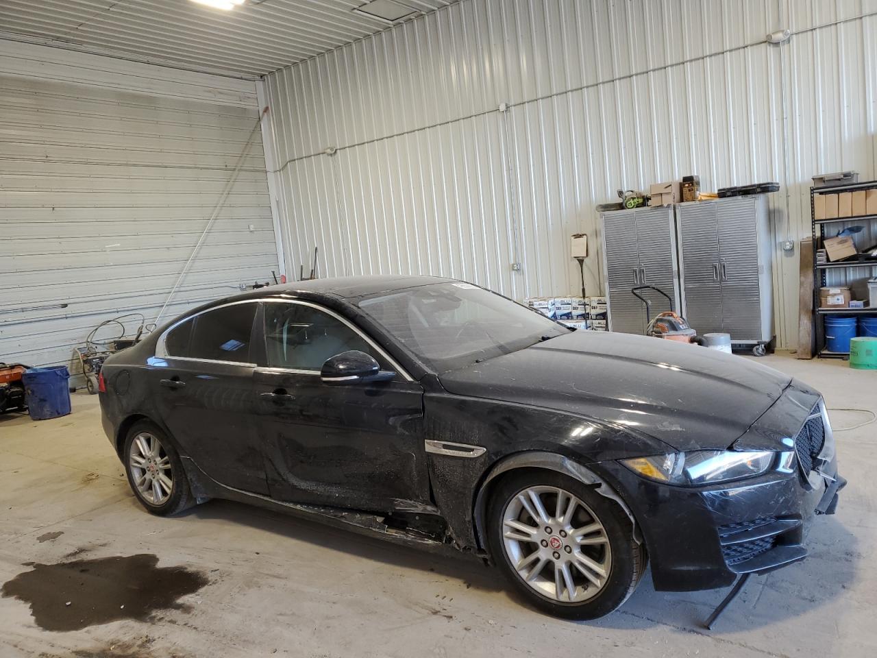 2019 Jaguar XE VIN SAJAD4FX5KCP50632 Copart auction photo, side / front end damage thumbnail 4