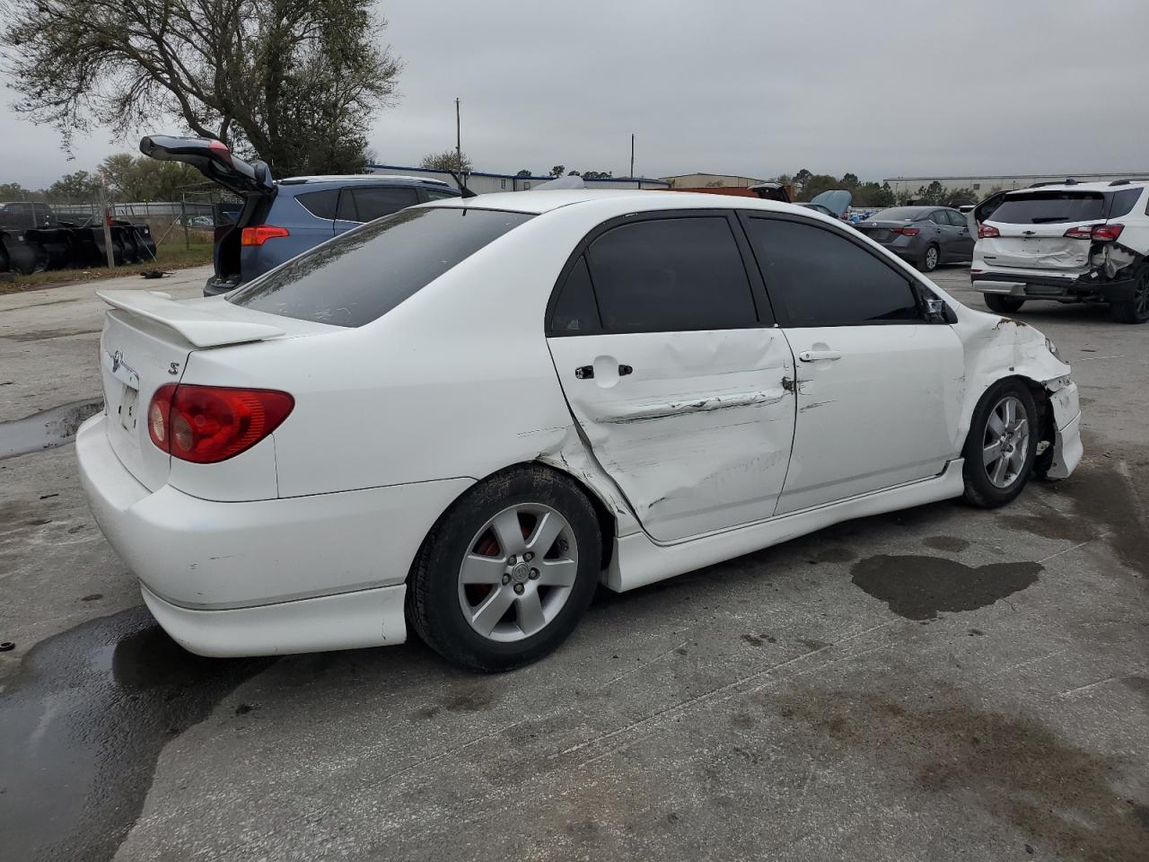2008 Toyota Corolla VIN 1NXBR32E98Z004041 Copart auction photo, side / front end damage thumbnail 3