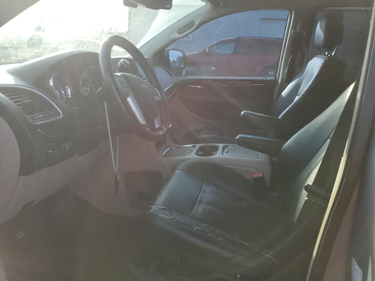 2014 Chrysler Town & Country VIN 2C4RC1CG8ER107663 Copart auction photo, front end / minor dent/scratches damage thumbnail 7