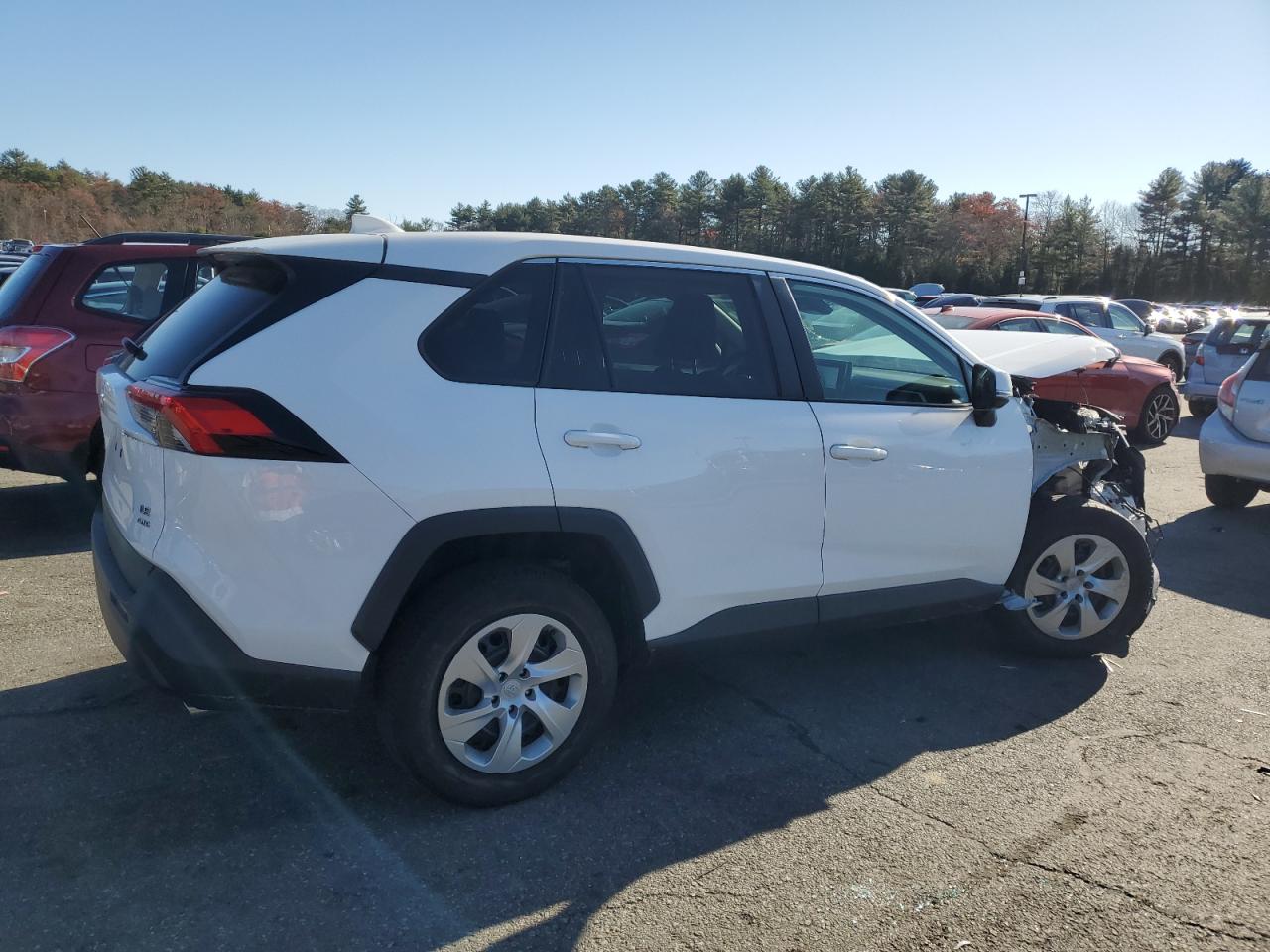 2022 Toyota RAV 4 VIN 2T3G1RFV9NC256919 Copart auction photo, front end / minor dent/scratches damage thumbnail 3