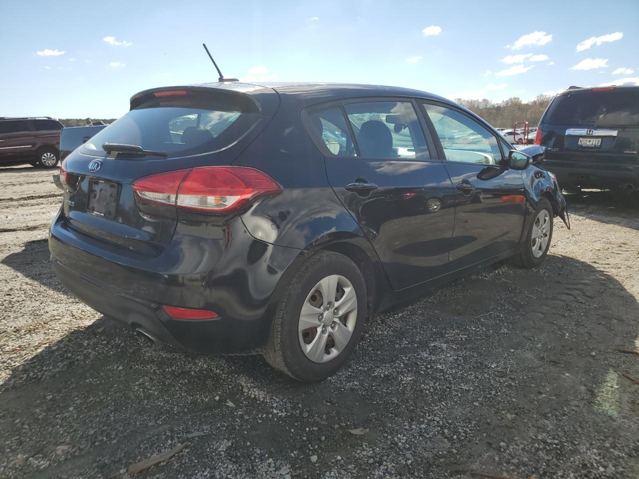 2017 KIA Forte VIN KNAFK5A82H5704346 Copart auction photo, front end damage thumbnail 3