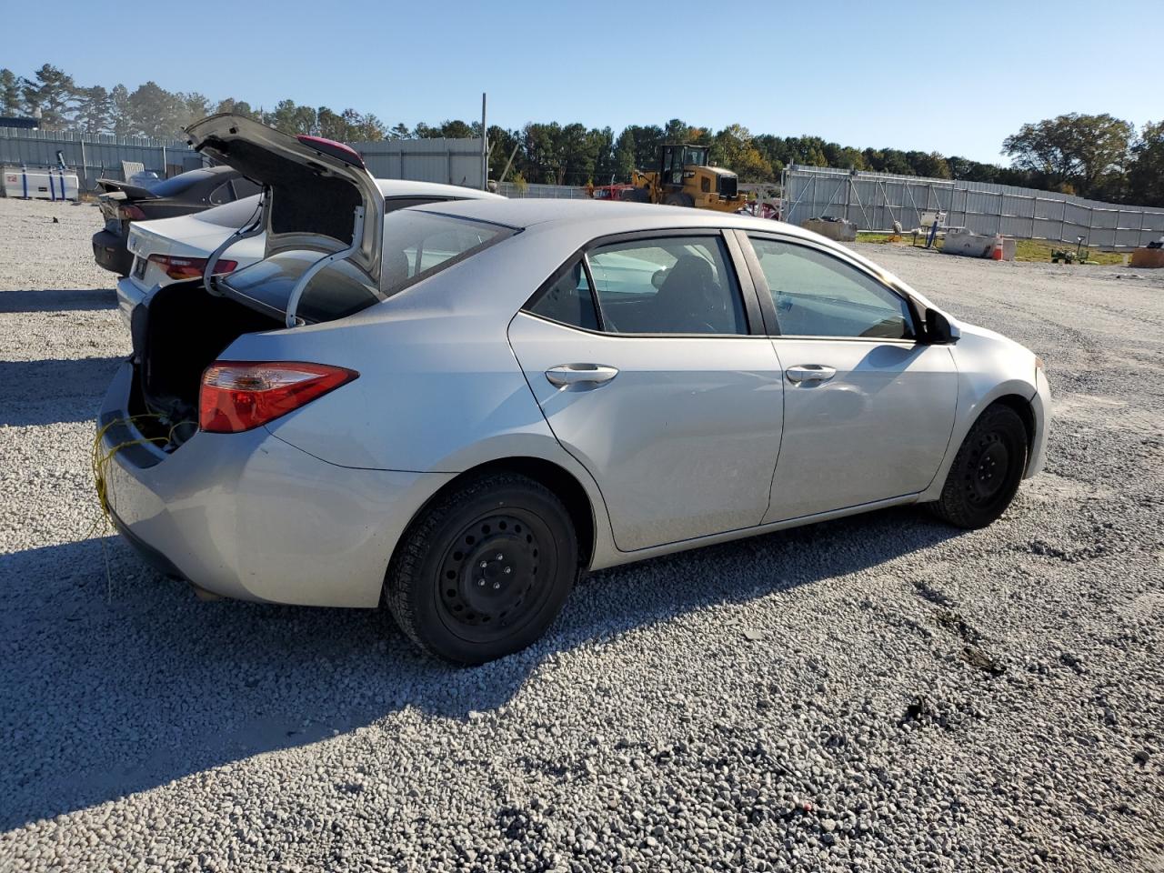 2018 Toyota Corolla VIN 5YFBURHEXJP851862 Copart auction photo, rear end / front end damage thumbnail 3