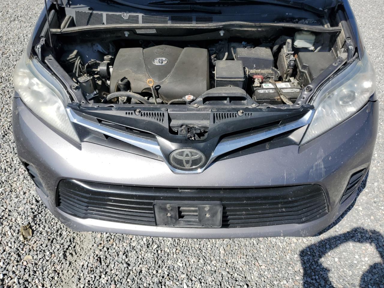 2018 Toyota Sienna VIN 5TDKZ3DC8JS965319 Copart auction photo, side / rear end damage thumbnail 13
