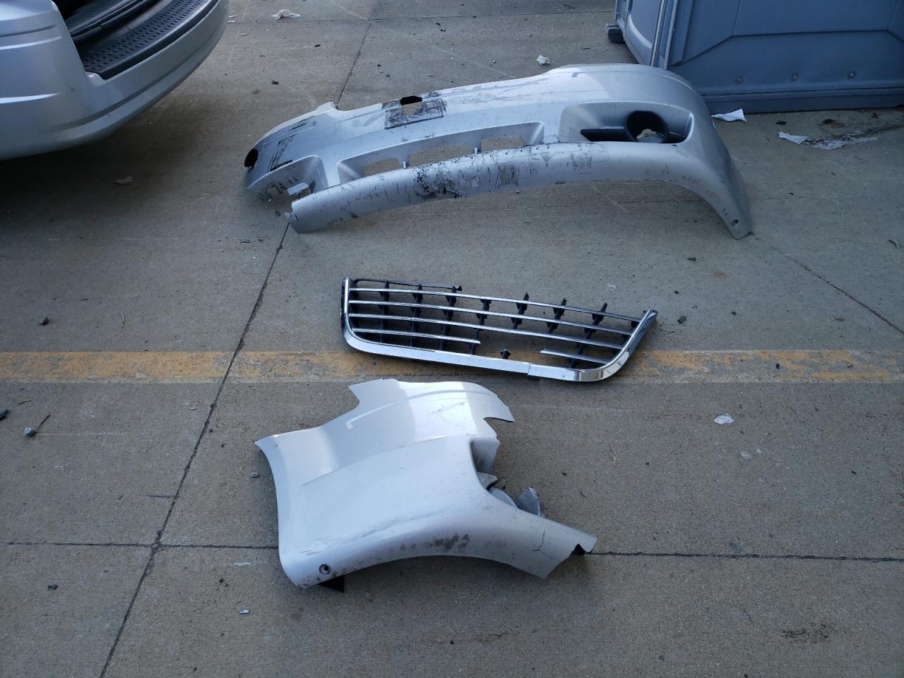 2010 Chrysler Town & Country VIN 2A4RR5D14AR461393 Copart auction photo, front end damage thumbnail 13