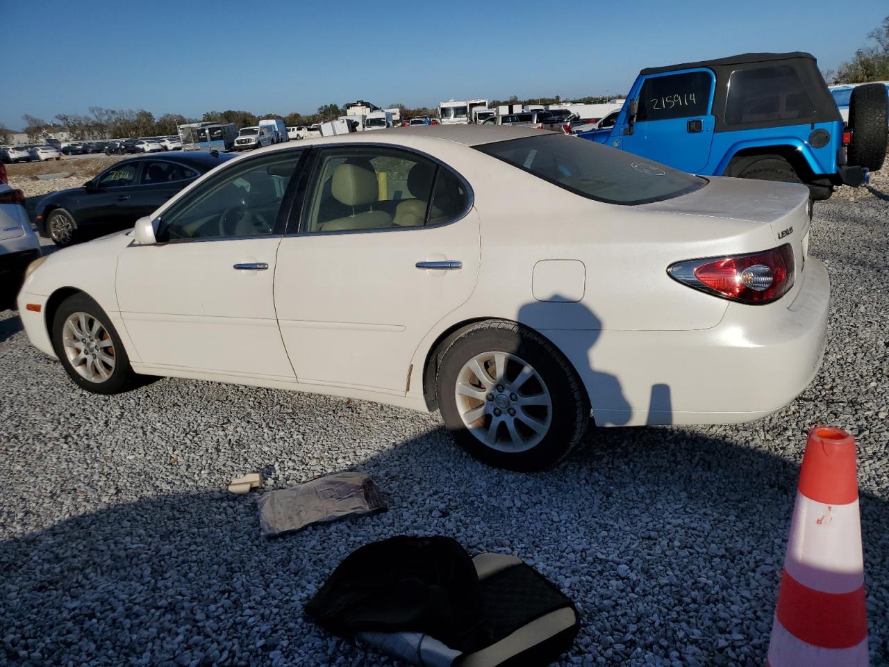 2004 Lexus ES VIN JTHBA30G045013388 Copart auction photo, water/flood damage thumbnail 2