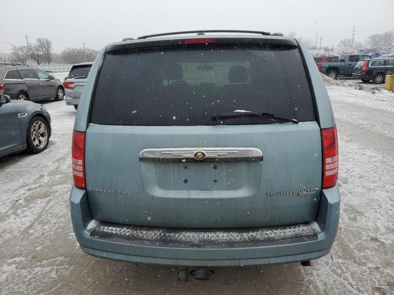 2010 Chrysler Town & Country VIN 2A4RR5D11AR366211 Copart auction photo, side damage thumbnail 6