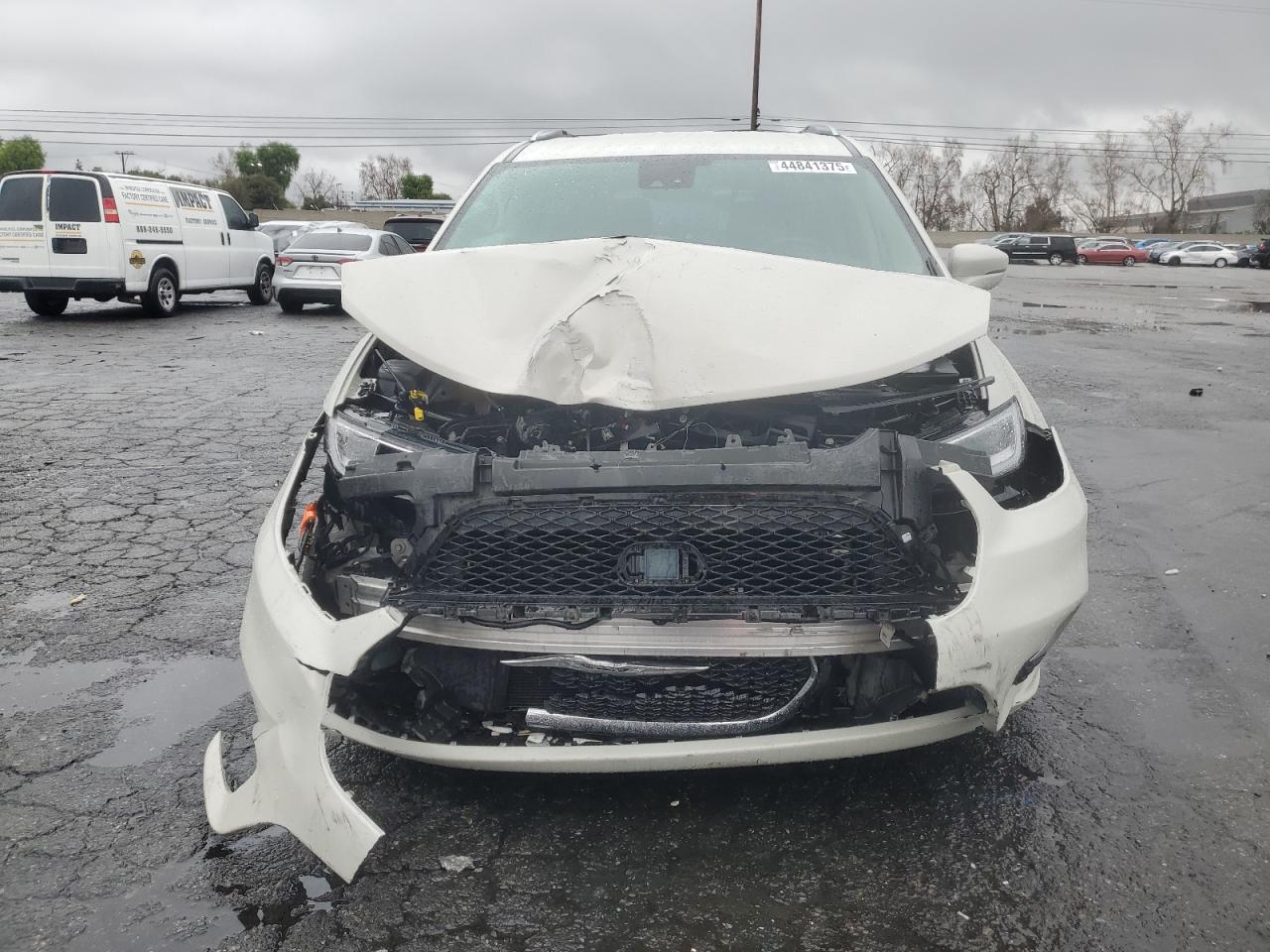 2021 Chrysler Pacifica VIN 2C4RC1BG4MR590889 Copart auction photo, front end / side damage thumbnail 5