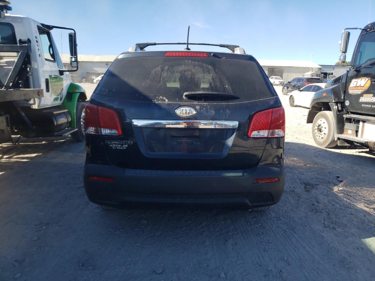 2012 KIA Sorento VIN 5XYKT3A68CG249648 Copart auction photo, mechanical / minor dent/scratches damage thumbnail 6