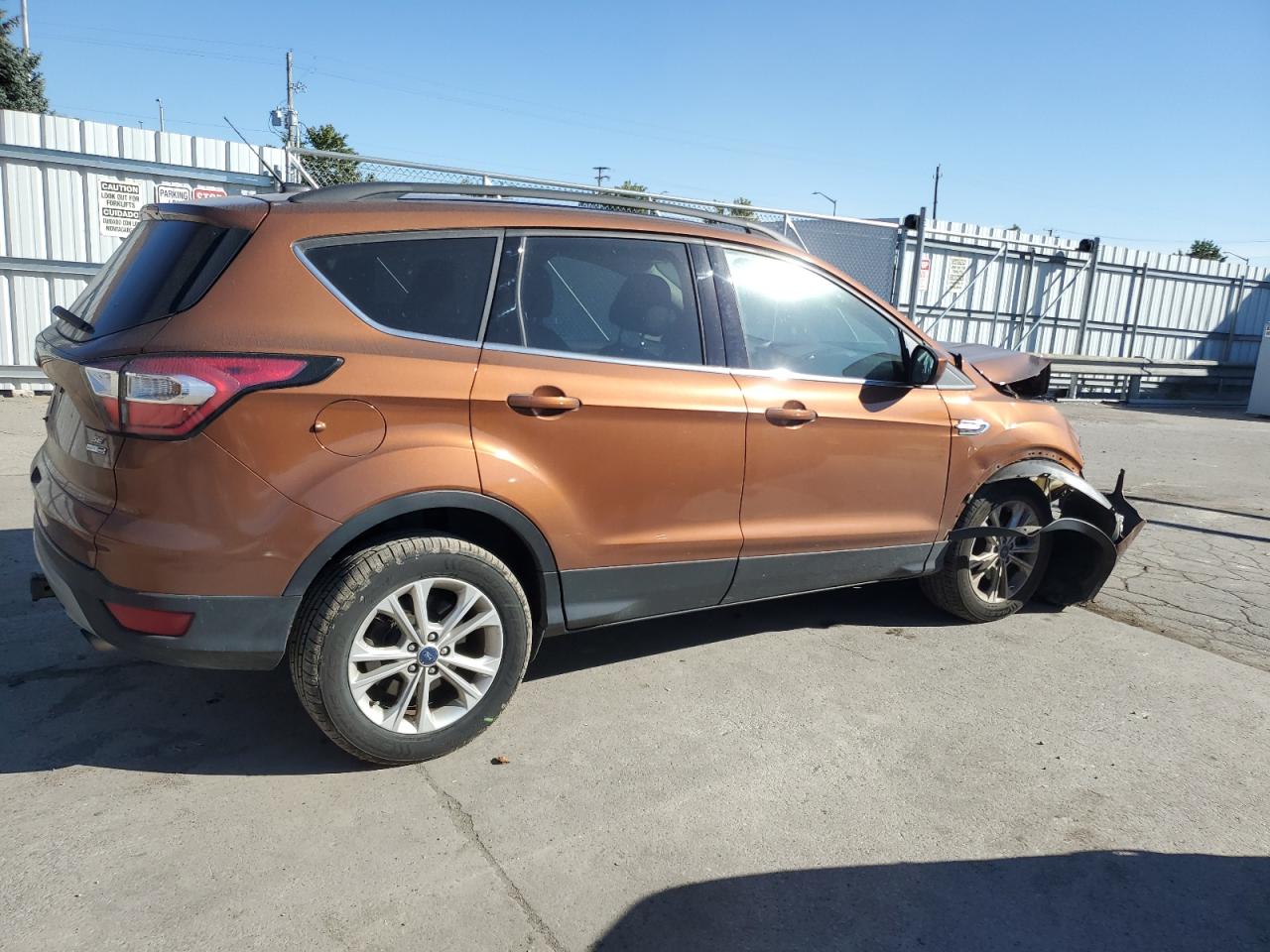 2017 Ford Escape VIN 1FMCU9G92HUC21674 Copart auction photo, front end / side damage thumbnail 3