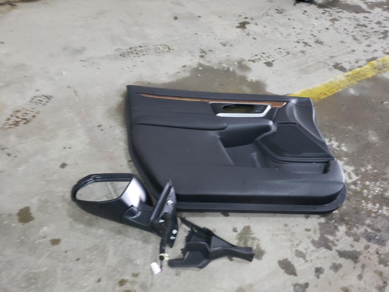 2020 Honda CR-V VIN 2HKRW2H9XLH663653 Copart auction photo, front end / side damage thumbnail 13